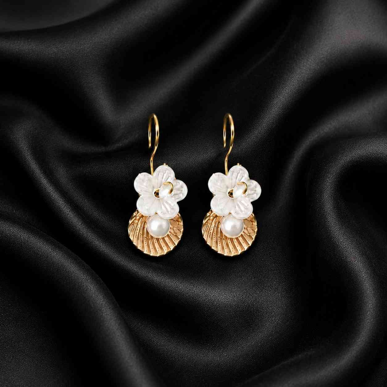 cute earrings for women Pakistan